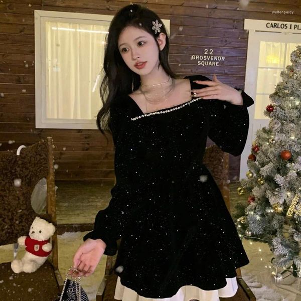 Casual Kleider Plus Größe Frauen 2024 Herbst Winter Weihnachten Kleid Quadratischen Weiblichen Kragen Samt Doppel Layered Abnehmen Taille Straffung K723