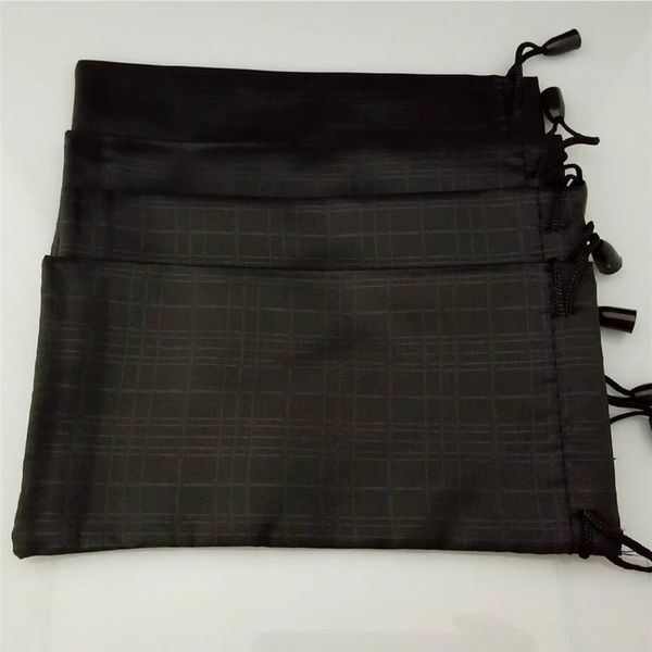 100 pçslot óculos caso macio à prova dwaterproof água xadrez pano óculos de sol saco bolsa cor preta atacado boa qualidade y90 240118