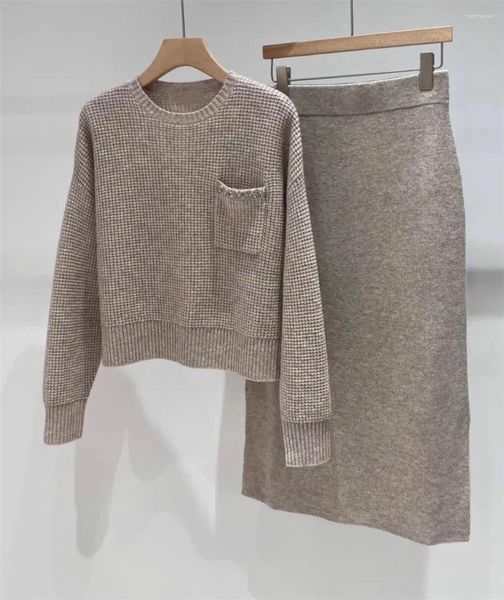 Vestidos de trabalho BC Mulheres Pure Cashmere Lantejoulas Suéter Cintura Alta Saia de Força Elástica Conjunto de Roupas de Malha