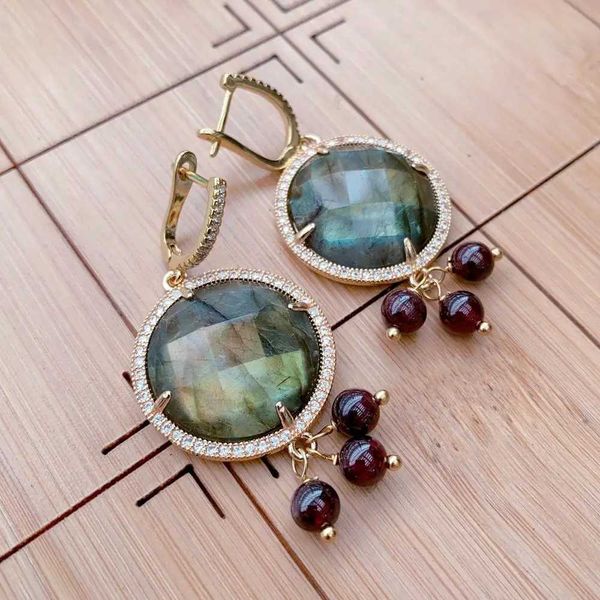 Orecchini Orecchini a goccia di pietra naturale LaBradorite Garnet Piega gemme per orecchini Stone 230831