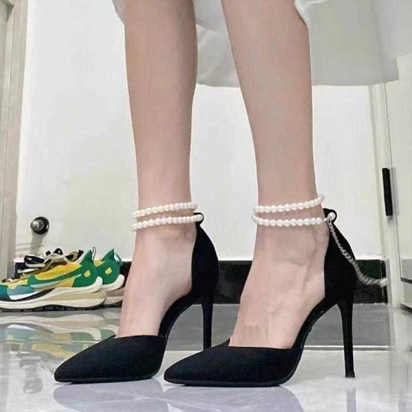 Frauen Kleid schuh hohe Heeled Schuhe schwarz und atemberaubend Neujahrsgeschenk Geschenk Perle dünne Absatzband Design sexy Nische Französische Sandalen