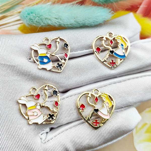 Charms 10 Stück herzförmige Mädchen-Emaille für Schmuck, DIY-Zubehör, Herstellung von niedlichen Cartoon-Anhängern, Ohrringen, die handgefertigt sind