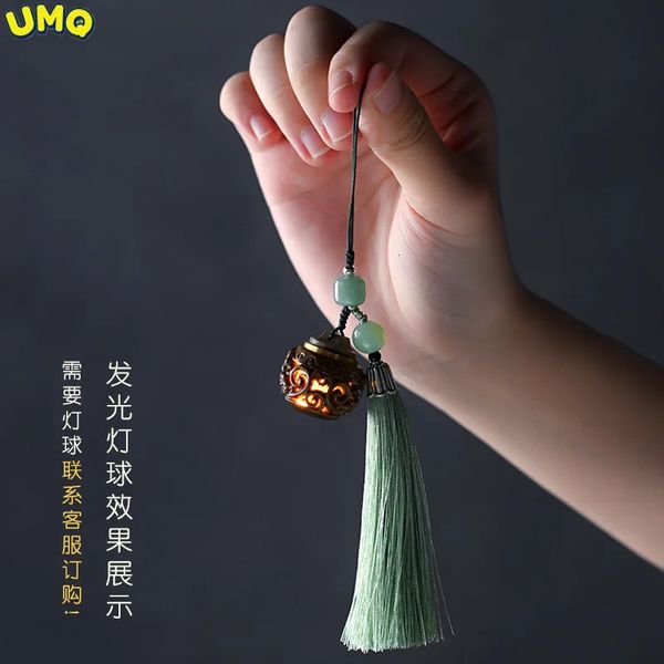 Sândalo verde estilo chinês moda madeira lótus saquinho pingente corrente do telefone móvel comprimidos perfumados saco de carro oco 240122