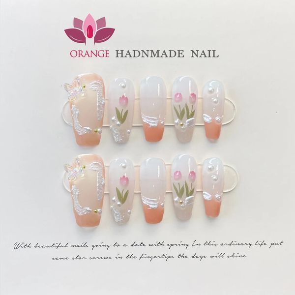 Quadratische handgemachte Nagelpresse mit 3D-Blumen-Design, mittellang, rot-weiß, Maniküre, tragbar, vollständige Abdeckung, künstliche Nagelkunst 240129
