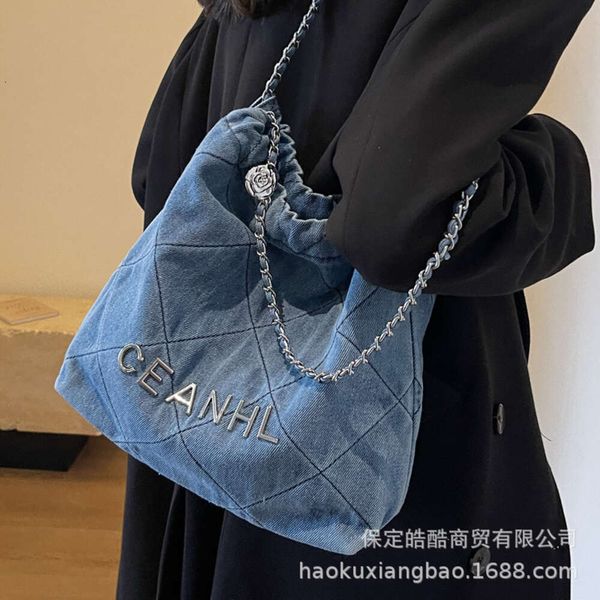 Denim per la nuova tracolla a catena con griglia a diamante per il tempo libero autunnale e invernale da donna con borsa tote da pendolarismo di grande capacità, vendite dirette in fabbrica