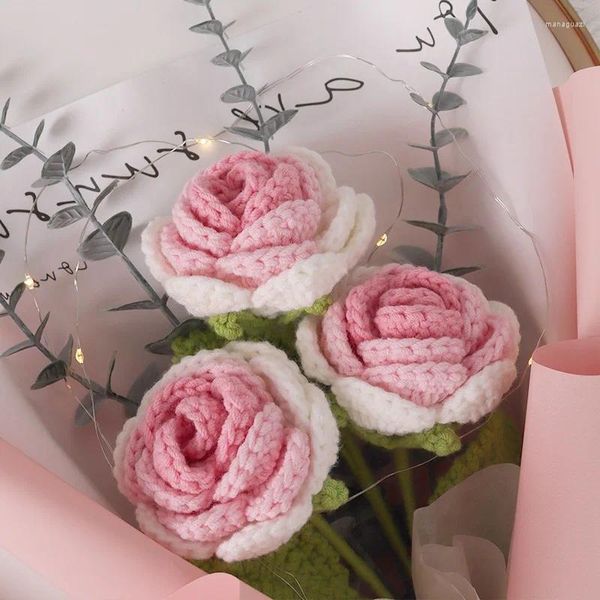 Fiori decorativi lavorati a mano, regalo per la festa della mamma, rosa all'uncinetto, bouquet di fiori artificiali, matrimonio fatto in casa, decorazioni per la casa, compleanno