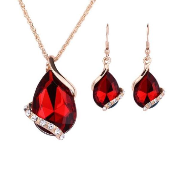 Gül Altın Zincir Kolye Küpe Rhinestone Kristal Waterdrop Kolye Balık Kulak Kanca Küpe Takı Setleri Düğün Prom P5920260