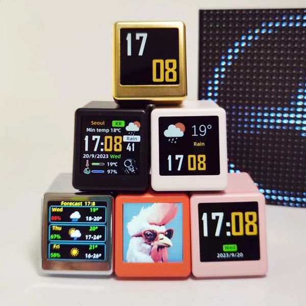 Orologio della stazione delle previsioni del tempo Smart WIFI formato MINI per la decorazione del desktop da gioco Animazioni GIF carine fai da te e album elettronico 240127