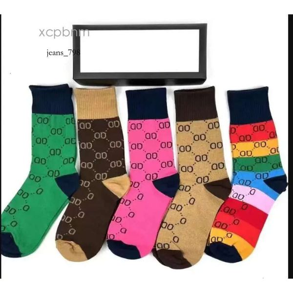 Gglies Erkekler Tasarımcı Erkek Kadın Socks Beş Çift Luxe Spor Kış Meyves Mektubu Baskılı Çorap Nakış Pamuklu Erkek Kadın Kutu 896