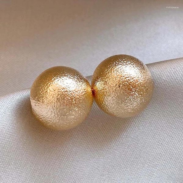 Orecchini a bottone design piccolo semplice sfera rotonda color oro smerigliato 2024 gioielli versatili di moda per accessori classici da donna