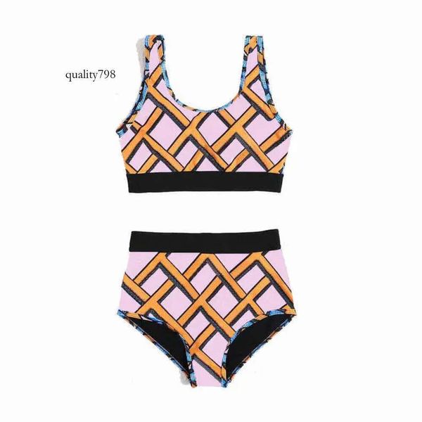 Ladies Burberies Designers Burbreries Beach Bikini New Suit Abbigliamento donna Set Costume da bagno sexy Trasparente Moda Strap Shape Costumi da bagno Estate 7268 37