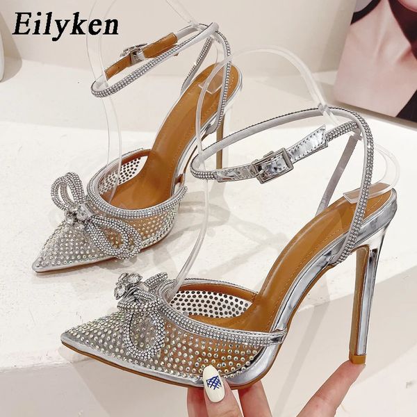 Eilyken 946 PVC Mulheres bombas transparentes Sexy Butterfly-Knot Crystal High Heels pontiagudo de casamento Sandals Spring Shoes 240125 43416 75466