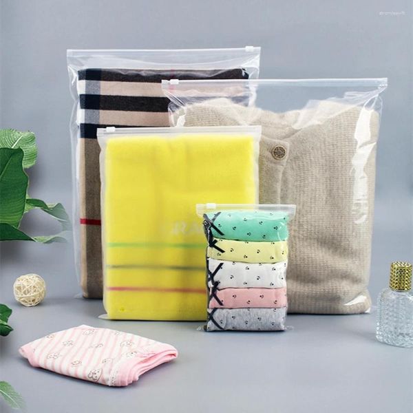 Aufbewahrungstaschen 5PCS Transparente Kunststoffpaket Tuch Reisetasche Tragbarer Reißverschlussverschluss Selbstdichtender Organizer Wasserdichte Tasche