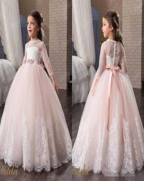 Blush Flower Girls Vestidos com 34 mangas compridas e cinto frisado Pentelei Princesa Lace Tulle Vestidos de primeira comunhão para Little Gir9836065