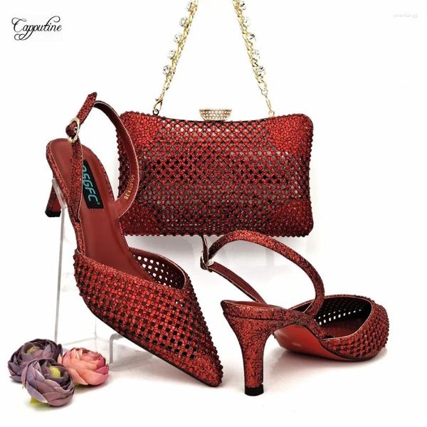 Scarpe eleganti da vino e borse set per abbinare i sandali di punta con punta di lusso con pompe per matrimoni da donna delle borse clutch frizione femme femme qsl071