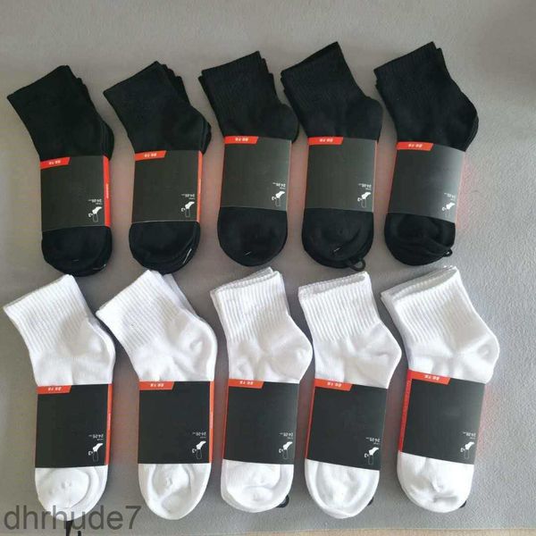Erkek Çoraplar 12 Çift Klasik Siyah Beyaz Kadın Erkekler Yüksek Kaliteli Mektup Nefes Bitebilir Pamuk Spor ayak bileği çorap Elastik J0UW