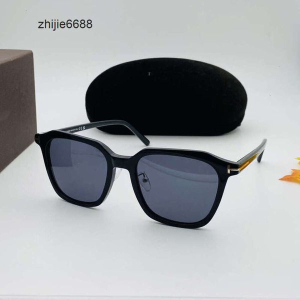 Brillen Tom-Fords Designer-Sonnenbrille Hochwertige Metallscharnier-Sonnenbrille Dame Herrenbrille Damen-Sonnenglas UV400-Linse Klassisch mit Etuis und Box RKIX E6J8