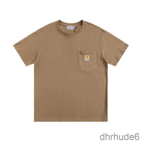 Carharttlys Designer Camiseta Top Quality Classic Small Label Pocket T-shirt de manga curta solta e versátil para homens mulheres casais com fundo moderno R5ZQ