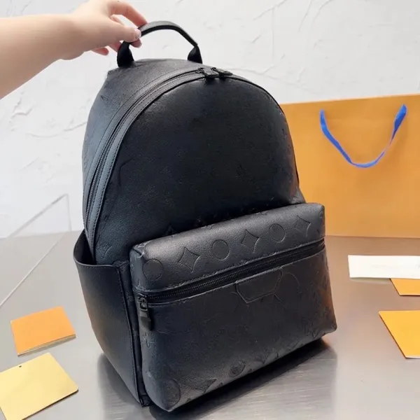 2024 novos sacos de designer quentes mochilas de designer mochilas de moda masculina e feminina clássico pré-vendido zíper aberto e fechado sacos de escola de couro de lona