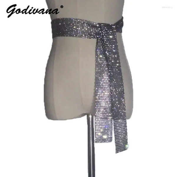 Cinture Cintura con lacci con strass Super Flash Accessorio da donna per abiti Gonna da ballo con catena in vita ampia annodata con diamanti