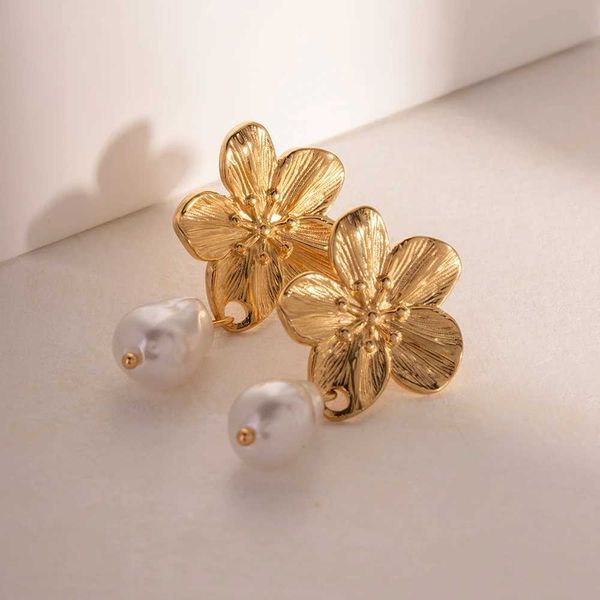 Brincos novo aço inoxidável robusto brinco de luxo com concha pérola para mulheres banhado a ouro pingentes florais brincos grossos jóias de orelha 230831