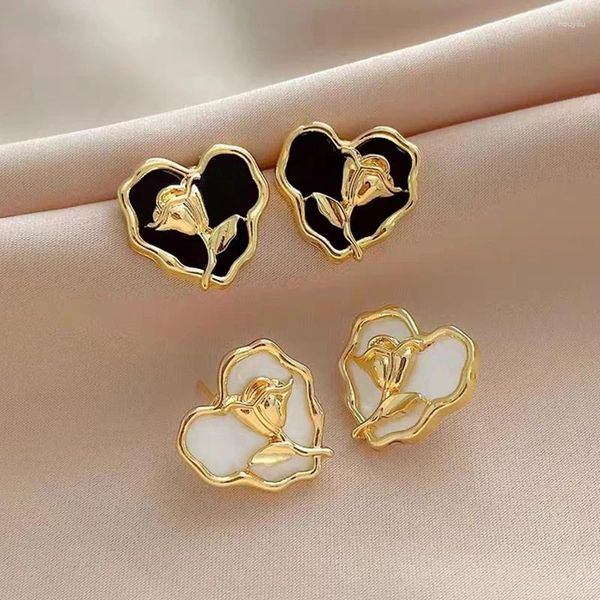 Orecchini a bottone MUZHI vero oro 18 carati a forma di cuore in bianco e nero stile classico puro AU750 design rosa gioielleria raffinata regalo per le donne