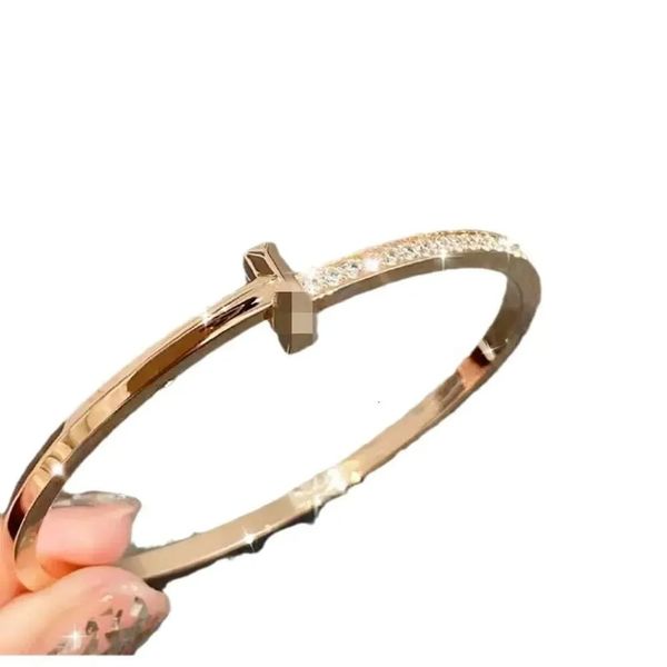 Bangle Pulseira v Ouro t Mulheres 18k Rose Full Diamond Wide Narrow Half Couplesq4