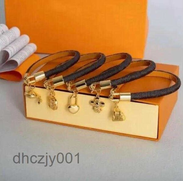 Дизайнерские кожаные браслеты Роскошный коричневый металлический браслет Модный классический ювелирный замок для мужчин и женщин Любители подарков Бренд-браслет A0CI WGCH