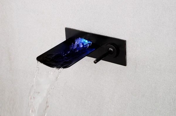 Badezimmer-Waschtischarmaturen ORB SCHWARZ LED-Wand-Einhand-Wasserfall-Badewannenarmatur
