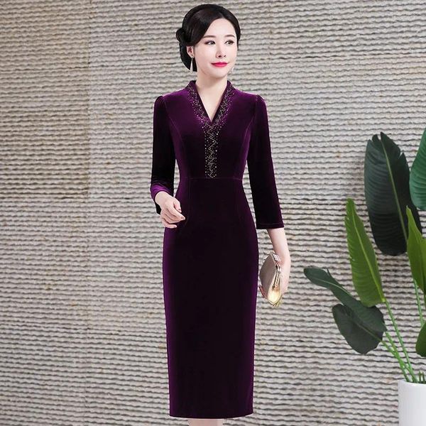 Ethnische Kleidung Plus Größe Sexy Slim V-Ausschnitt Qipao Vintgae klassische traditionelle Cheongsam Herbst Winter Velours chinesisches Kleid Vestido 3XL 4XL