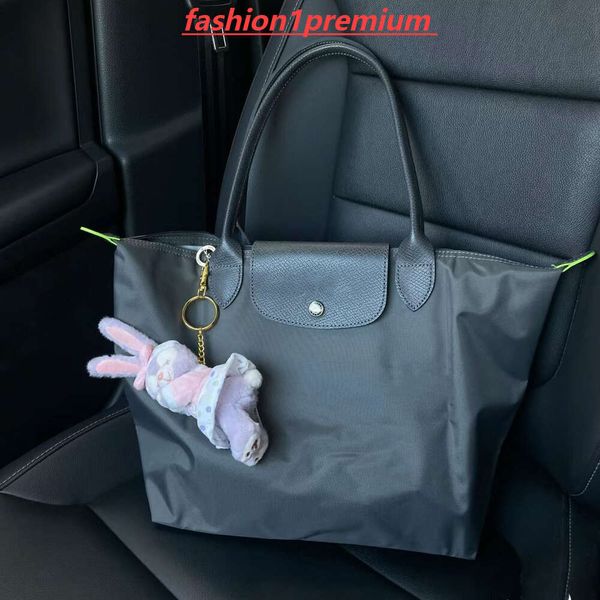 Tote Çanta Tasarımcı Kadın Çanta Omuz Omuz Avrupa Kırışıklıkları Naylon Handbagcrossbody Katlama İşlemeli Alışveriş Sırt Çantası