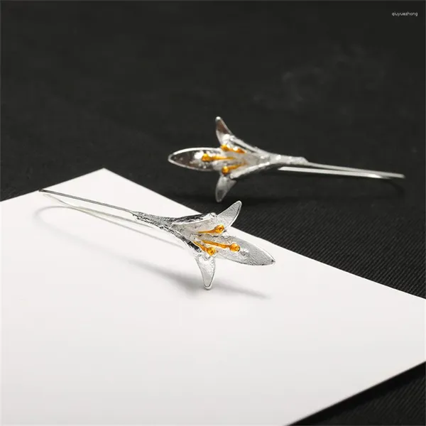 Orecchini pendenti placcati in argento dal design semplice ed elegante, facili da abbinare, con giglio a goccia lunga, unici