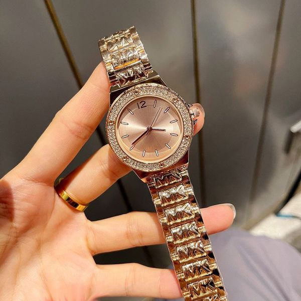 Altın Lüks Kadın Erkekler Unisex Watches 38mm Tasarımcı Elmas Paslanmaz Çelik Band Kadın Erkekler Lady Christmas Valentine's Anneler Günü Hediyesi İçin Bilek saatleri izle