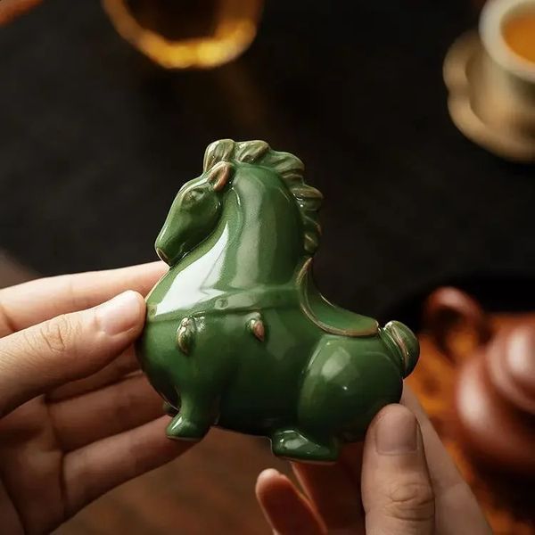 Ruyao cerâmica cavalo verde chá pet conjunto de chá decoração peça aberta chá jogar boutique criativa 240130