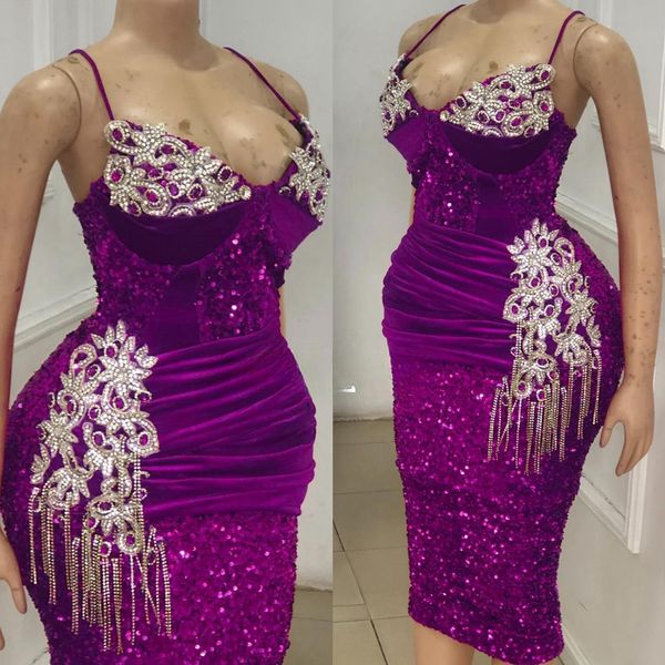 Roxo Aso Ebi Cocktail Vestidos V Neck Lantejoulas Lace Curto Mini Prom Dress Tassle Decorado Frisado Pérolas Plissadas Noite Vestidos Formais Vestido de festa de aniversário C014