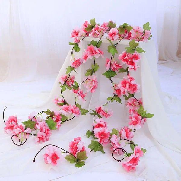 Flores decorativas 5 pçs cereja artificial videira falso plástico pendurado hera falso parede de casamento decoração para casa mariage kawaii decoração