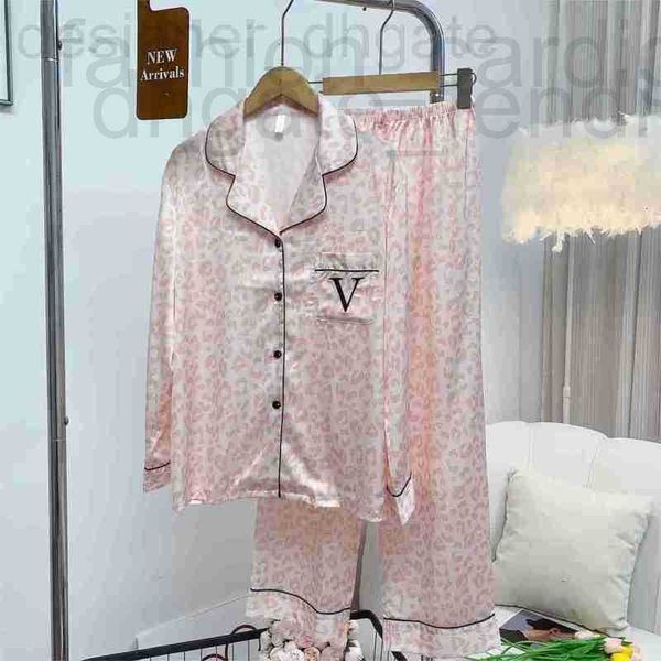 Designer de roupa de dormir feminina marca fragmentada estampa de leopardo moda calças de mangas compridas gelo e neve capa de pijama de seda com bolsos para sair M a XL