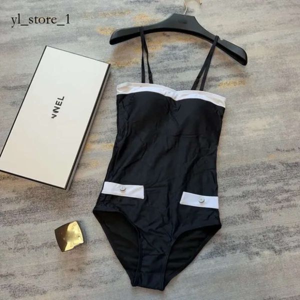 CC Bikini Designer Sexy Damen Bademode Heißer Verkauf Badeanzug Kostenloser Versand Frauen Brief Drucken Kurze Set Tangas BH Strand Party Chanele Badeanzug Schwimmen Tragen 1001