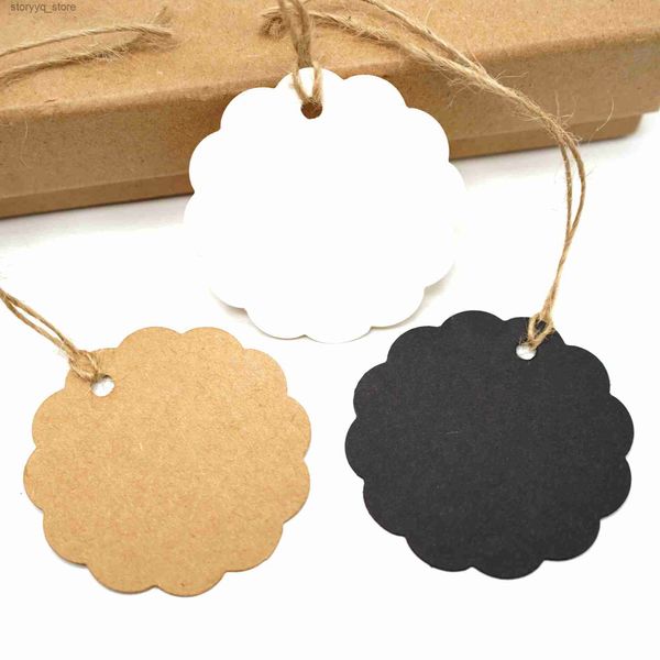 Etiketten Tags Weiß Schwarz Braun Kraftpapier Tags Blumenförmiges Etikett Gepäck Hochzeit Hinweis Blank Preis Hang Tag 6 * 6 cm 100 teile / los Q240217