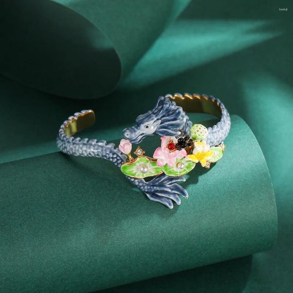 Bracciale rigido avanzato originale animale dello zodiaco smalto dipinto a mano perla foglia di loto fiore radice piccolo drago verde braccialetto