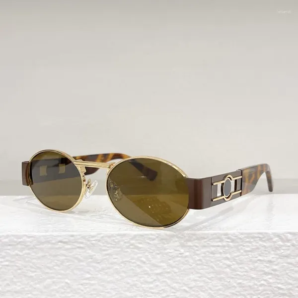 Güneş gözlüğü estetik marka tasarımcısı fütüristik yaz bayanlar için metal çerçeve güneş gözlükleri UV400