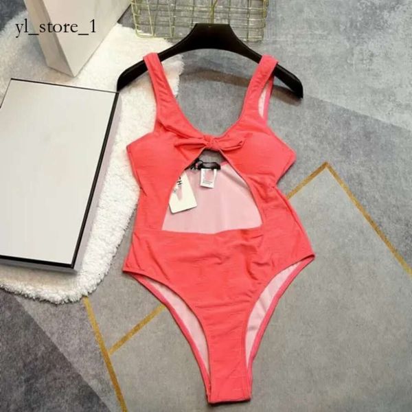 CC Bikini Designer Sexy Damen Bademode Heißer Verkauf Badeanzug Kostenloser Versand Frauen Brief Drucken Kurze Set Tangas BH Strand Party Chanele Badeanzug Schwimmen Tragen 7363