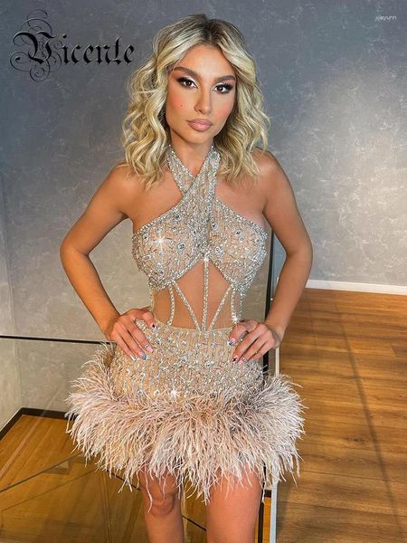 Sıradan Elbise VC Lüks Partisi Kadınlar İçin Seksi Yular Glitter Patin Patchwork Mesh Pretty Feather Mini Elbise 2024 Modeli