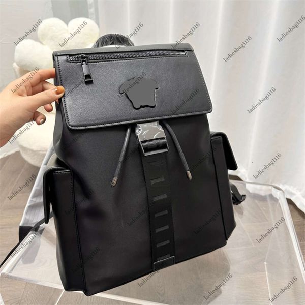 Sırt çantası tarzı tasarımcı erkekler için sırt çantası kadın duffel çanta geri paketi klasik büyük kapasite taşıma kitap çantası okulu lüks seyahat çantası siyah tote sırt çantaları
