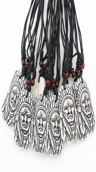 Moda jóias lote inteiro 12 peças imitação de osso escultura tribal chefe indiano pingentes colar com corda ajustável drop shippin1277008