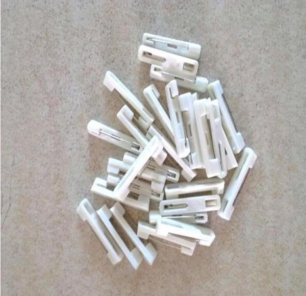 1000 peças barra de plástico branco puro pino de segurança crachá de identificação artesanato terno traseiro para broche diy craft2573540