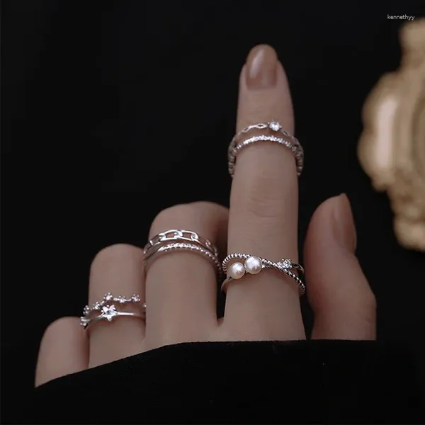 Cluster-Ringe Fabrikpreis Glänzender Zirkon-Kreuz-Stern-Ketten-Doppelschicht-justierbarer Ring für Frauen-Mädchen-Modeschmuck-Geschenk