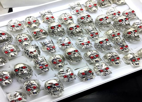 Ganze 20 Stück Mix Red Eye Skull versilbert Skull Muster Ringe Schmuck Fingerring Punk Biker Fashion5722021