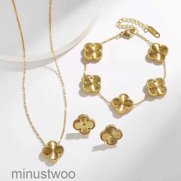 Design de luxo trevo de ouro pingente colar pulseira titânio aço jóias para presente feminino 9w04