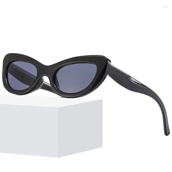 Sonnenbrille 2024 Persönlichkeit Retro Cat Eye Vielseitige Sonnenbrille Minimalistischer Stil Walking Show Street Shooting Weiblich